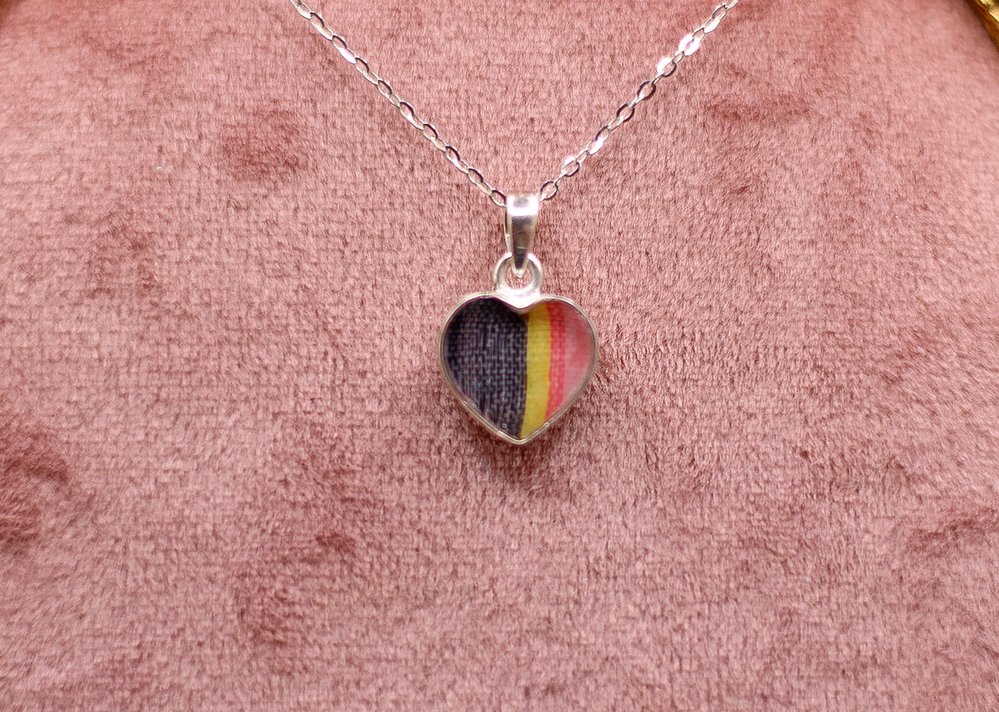 The Heartbreak Pendant Featuring Fabric From Elvis Owned Clothing With Letter Of Authenticity