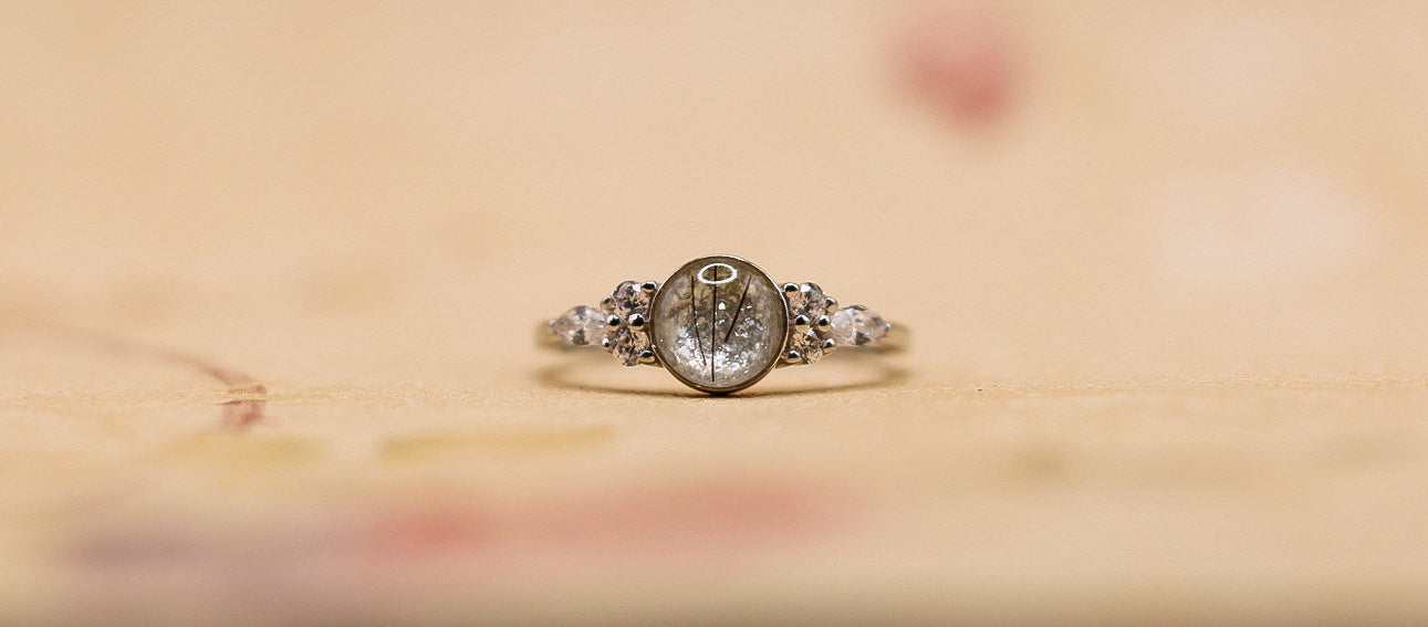 Women's Classic Ring Featuring Fabric From Elvis Owned Clothing With Letter of Authenticity